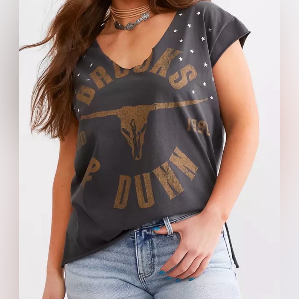 Goodie Two Sleeves Brooks & Dunn Studded V-Neck Band Tee - Size Large